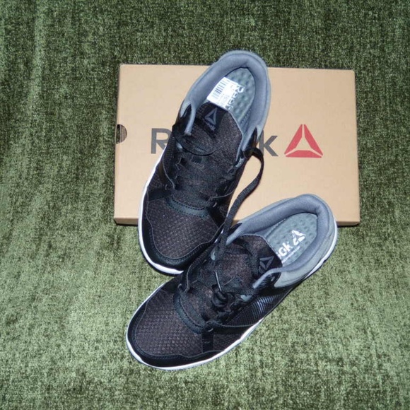 Reebok Trainette 10MT Cross Trainer - Picture 7 of 8